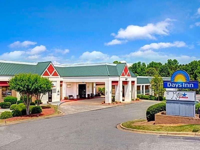 Days Inn Lake Norman Корнеліус Екстер'єр фото
