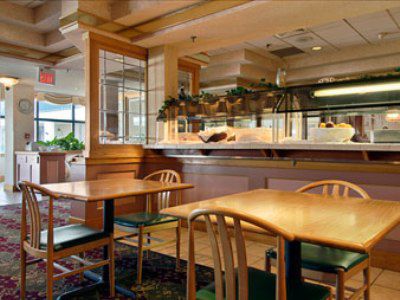 Days Inn Lake Norman Корнеліус Ресторан фото